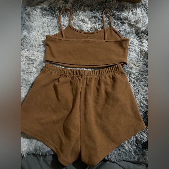 Matching Top/Shorts - Brown Color - Picture 5 of 6